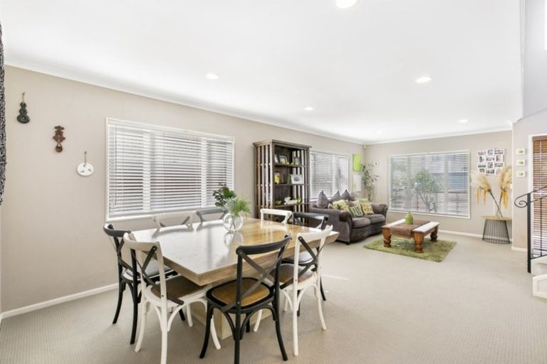 Photo of property in 30 Baverstock Road, Flat Bush, Auckland, 2016