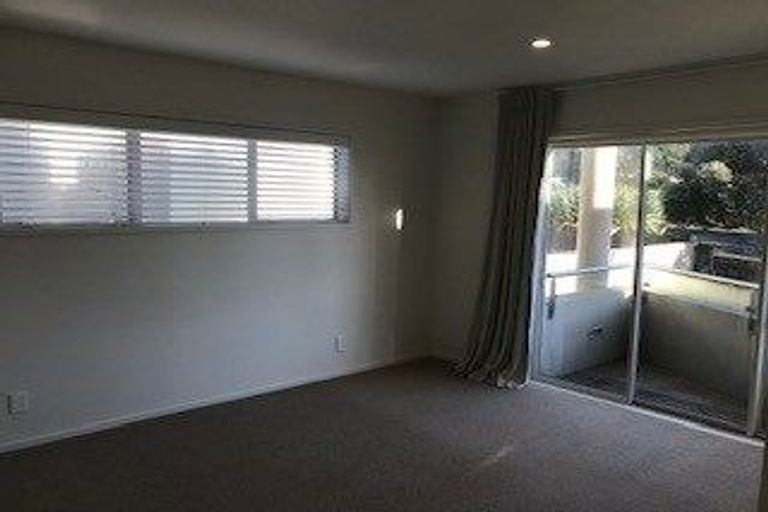 Photo of property in 17 The Strand, Takapuna, Auckland, 0622