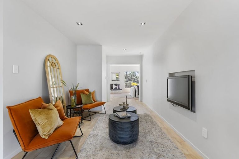 Photo of property in 18 Indus Place, Half Moon Bay, Auckland, 2012