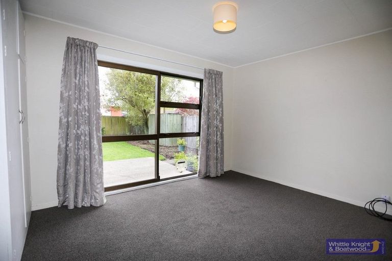 Photo of property in 2/83 Roberta Drive, Somerfield, Christchurch, 8024