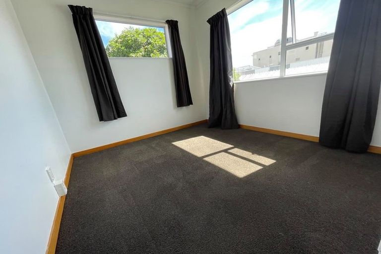 Photo of property in 51a Majoribanks Street, Mount Victoria, Wellington, 6011