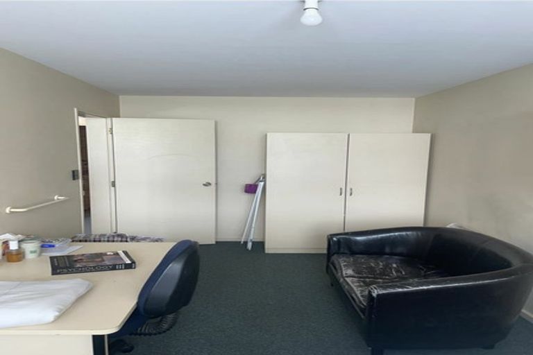 Photo of property in Te Awhina Apartments, 5/22 Sussex Street, Mount Cook, Wellington, 6021
