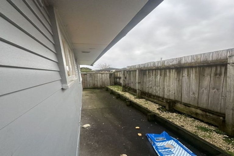 Photo of property in 27 Exminster Street, Blockhouse Bay, Auckland, 0600