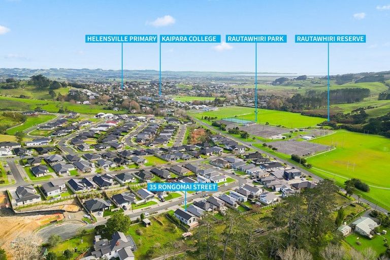 Photo of property in 35 Rongomai Street, Helensville, 0800
