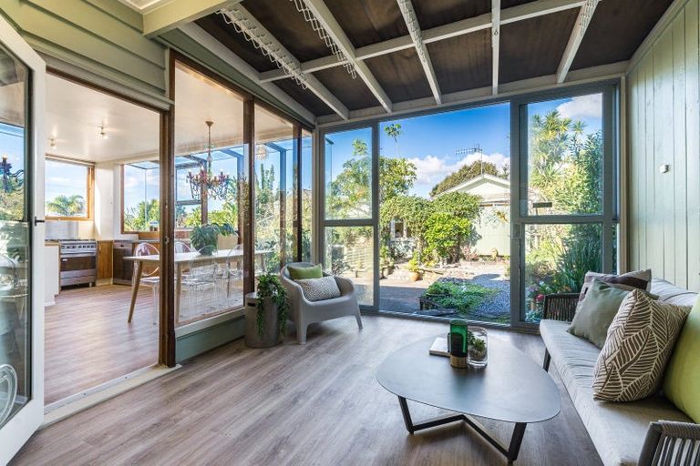 Photo of property in 39 Warwick Avenue, Westmere, Auckland, 1022