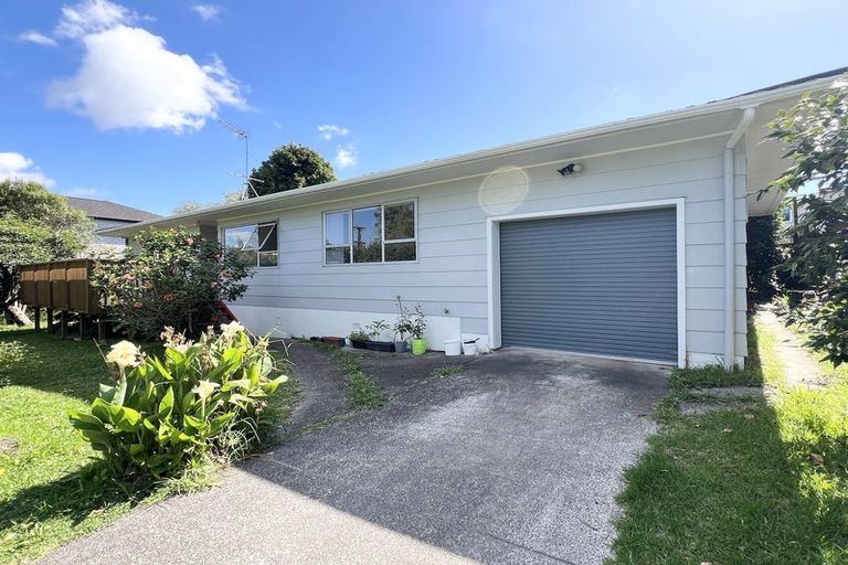 Photo of property in 1/7 Becroft Drive, Forrest Hill, Auckland, 0620