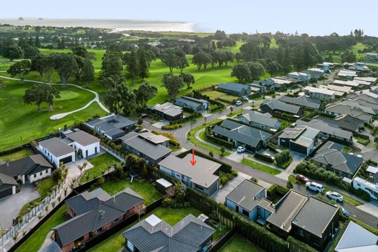 Photo of property in 5 Kotare Drive, Waiwhakaiho, New Plymouth, 4312