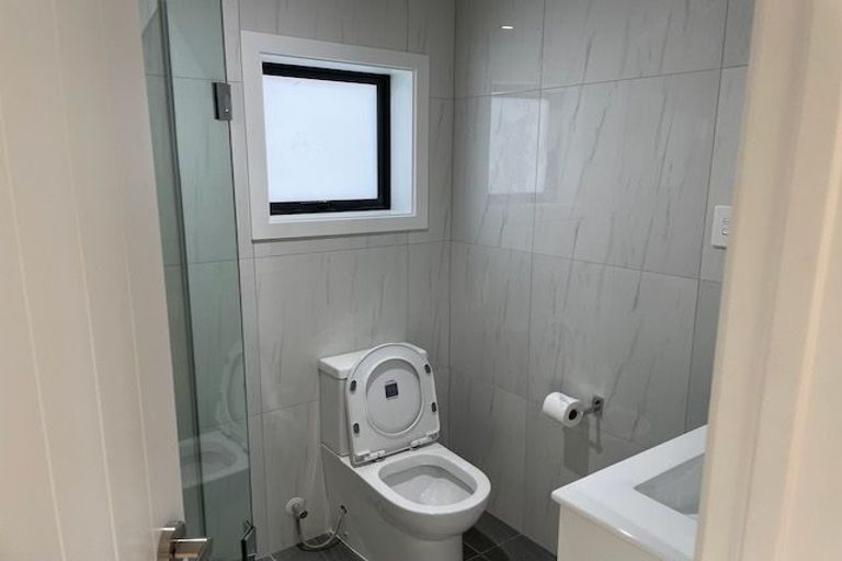 Photo of property in 3 Edwards Avenue, Henderson, Auckland, 0610