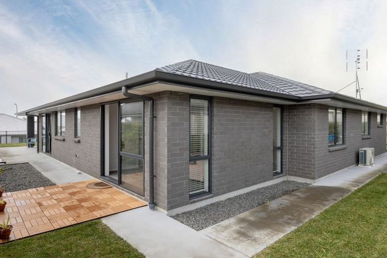 Photo of property in 5 Nottingham Road, Omokoroa, 3114