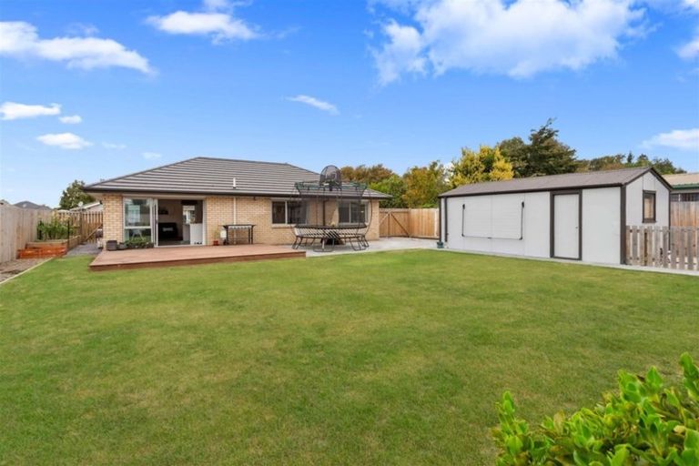 Photo of property in 12 Tralee Place, Bishopdale, Christchurch, 8053