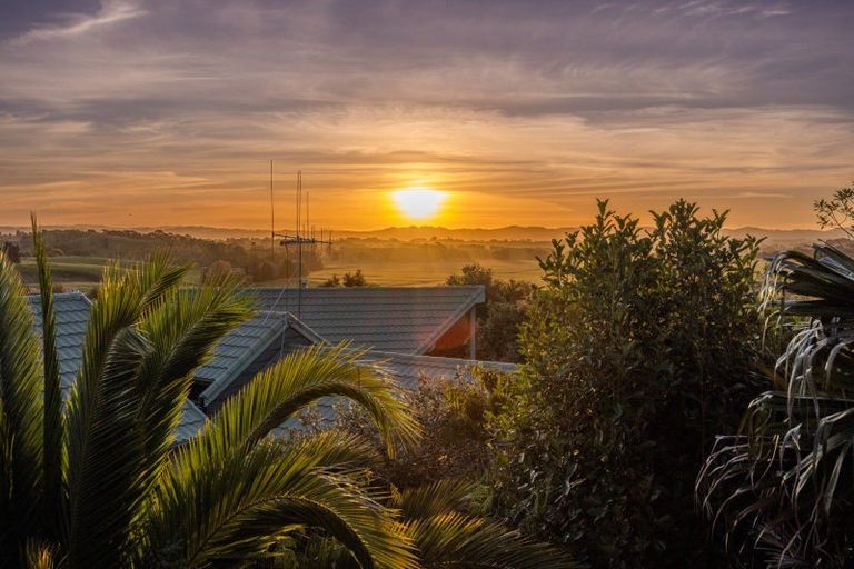Photo of property in 26 Tironui Terrace, Western Heights, Hamilton, 3200