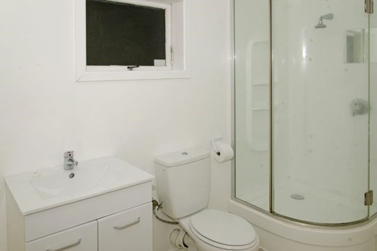 Photo of property in 43 Waima Crescent, Titirangi, Auckland, 0604