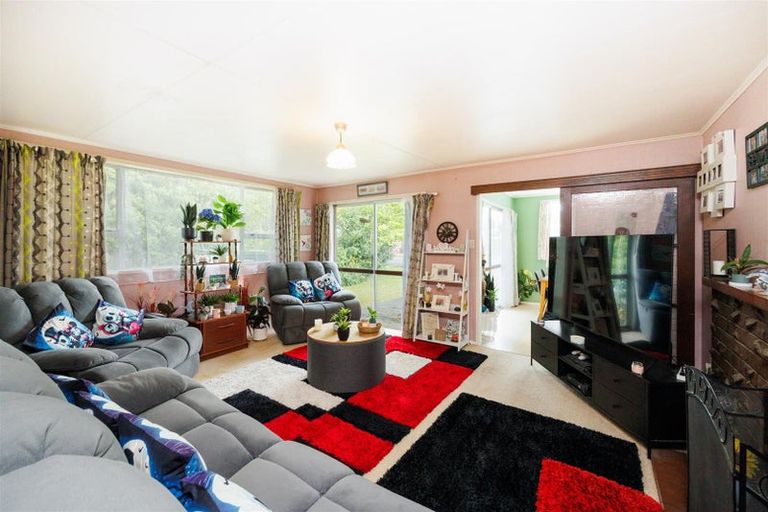 Photo of property in 19 Alexandra Street, Marton, 4710