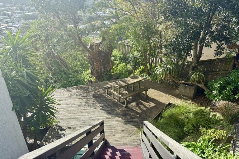 Photo of property in 2/73a Nevay Road, Miramar, Wellington, 6022