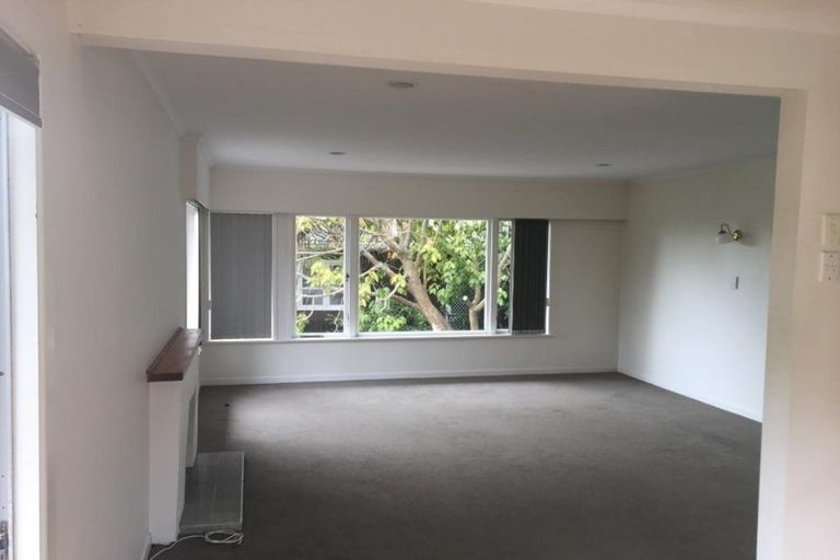 Photo of property in 77 Sunrise Avenue, Murrays Bay, Auckland, 0630