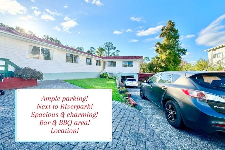 Photo of property in 65 Riverpark Crescent, Henderson, Auckland, 0610