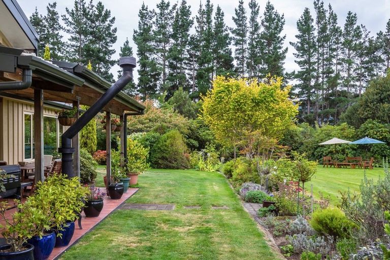 Photo of property in 1789 State Highway 2, Kaitoke, Upper Hutt, 5018