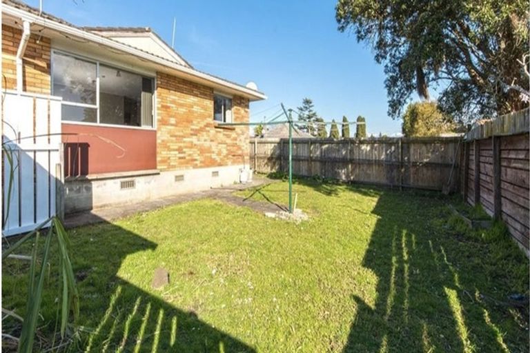 Photo of property in 3/152 Lincoln Road, Henderson, Auckland, 0610