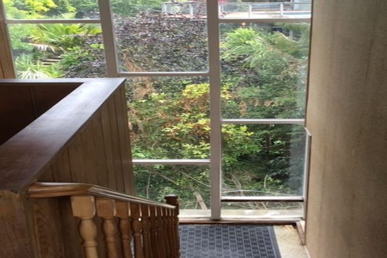 Photo of property in 153 Bleakhouse Road, Mellons Bay, Auckland, 2014