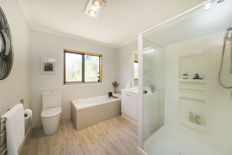 Photo of property in 294 Polson Hill Drive, Aokautere, Palmerston North, 4471