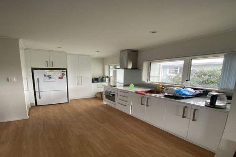 Photo of property in 2/78 Archers Road, Glenfield, Auckland, 0629