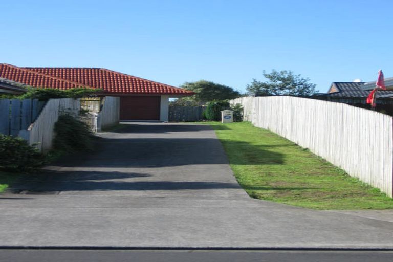 Photo of property in 26 Robin Brooke Drive, Flat Bush, Auckland, 2019