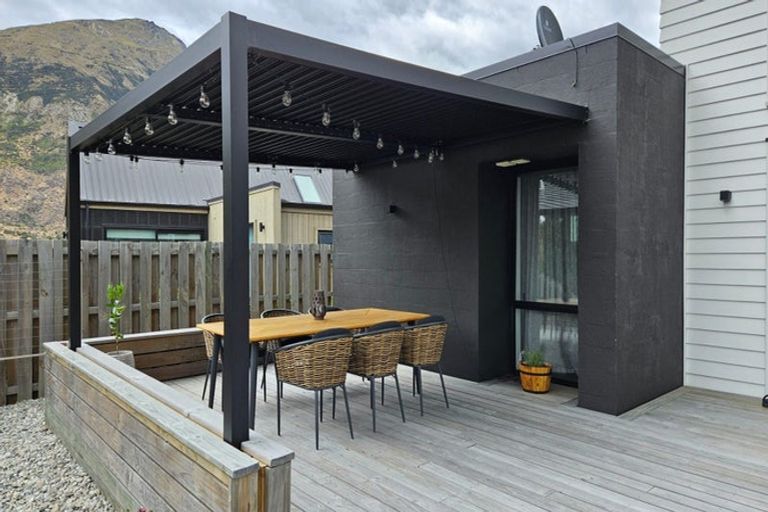 Photo of property in 39 Red Cottage Drive, Lake Hayes, Queenstown, 9304