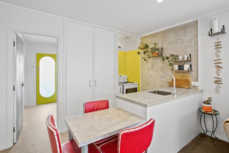 Photo of property in 28a Moulton Street, Moturoa, New Plymouth, 4310