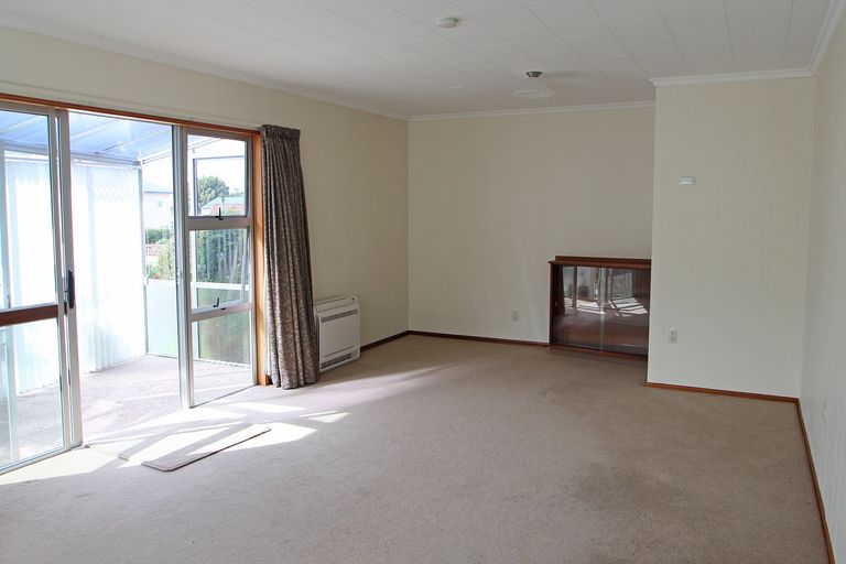 Photo of property in 8a Stuart Street, Holmes Hill, Oamaru, 9401