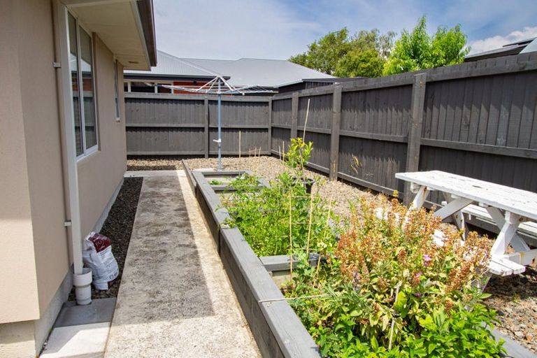 Photo of property in 22 Bickerton Street, Wainoni, Christchurch, 8061