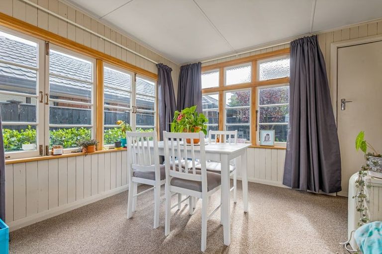 Photo of property in 8 Graham Place, West End, Palmerston North, 4410