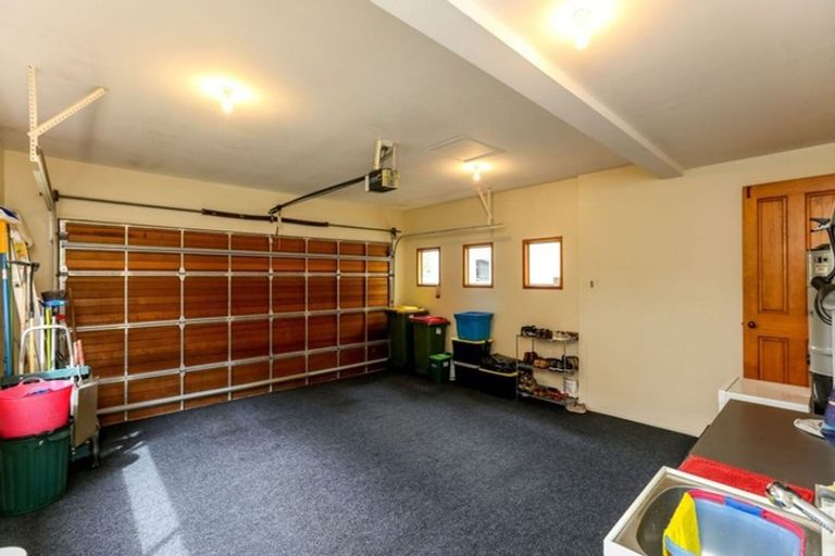 Photo of property in 3b Kawaroa Close, New Plymouth, 4310