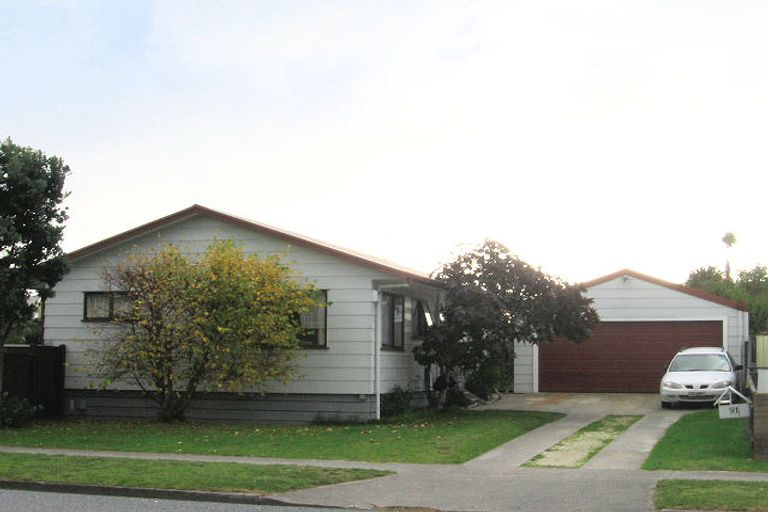 Photo of property in 91 Queens Road, Waikanae Beach, Waikanae, 5036