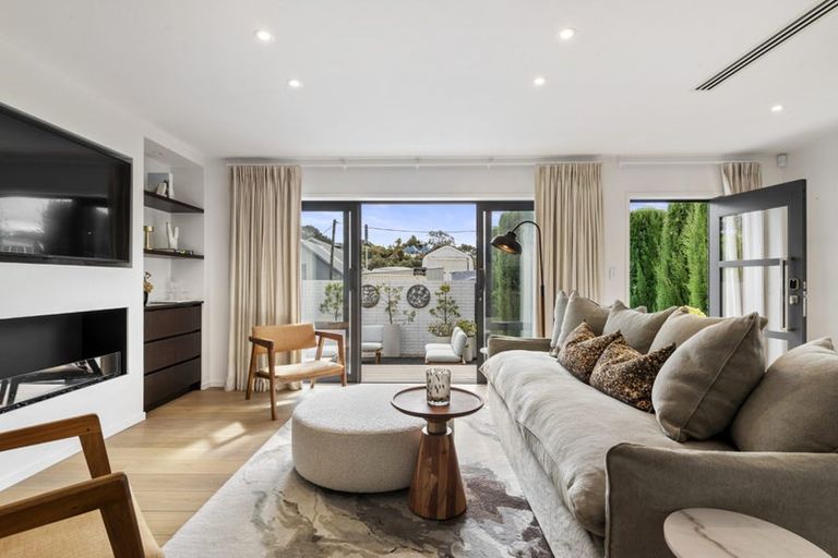 Photo of property in 2/2 Omana Road, Milford, Auckland, 0620