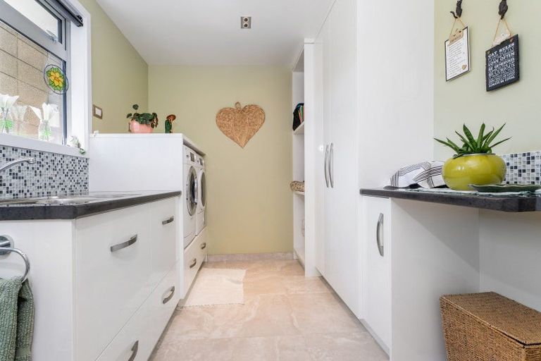 Photo of property in 47 Sarahs Hill, Hahei, Whitianga, 3591