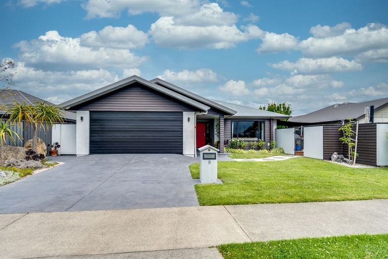 Photo of property in 9 Pacific Avenue, Poraiti, Napier, 4112