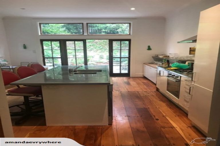 Photo of property in 16 Russell Terrace, Newtown, Wellington, 6021