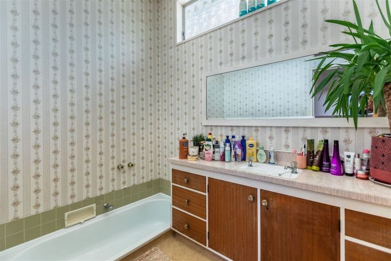 Photo of property in 29 Goldsmith Road, Hospital Hill, Napier, 4110