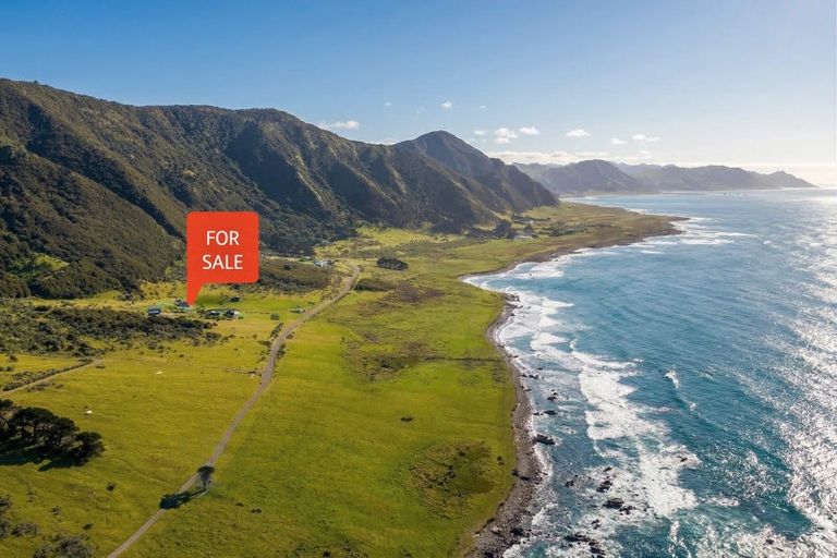 Photo of property in 574 Tora Farm Settlement Road, Tora, Martinborough, 5782