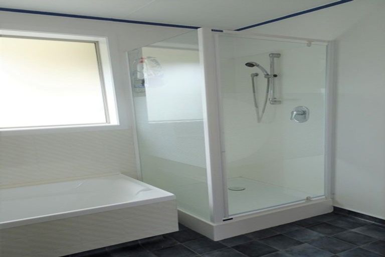 Photo of property in 1 Loris Place, Karoro, Greymouth, 7805