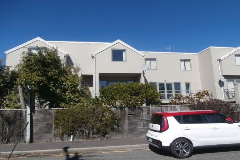 Photo of property in 2/407 Barbadoes Street, Christchurch Central, Christchurch, 8013