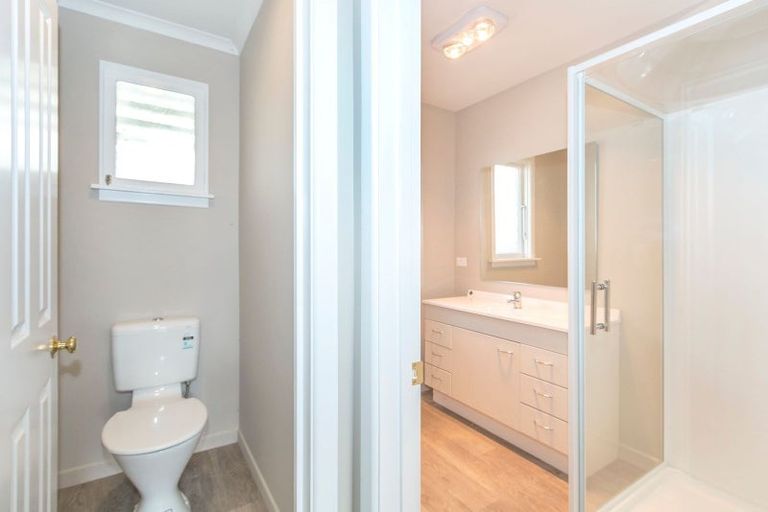 Photo of property in 1/35 Packe Street, Edgeware, Christchurch, 8013