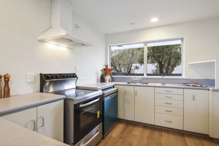 Photo of property in 25 Heathglen Avenue, Parklands, Christchurch, 8083