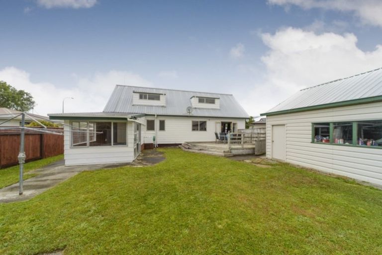 Photo of property in 89 Benmore Avenue, Cloverlea, Palmerston North, 4412