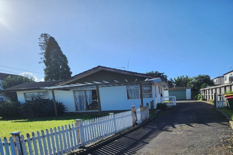 Photo of property in 121a Russell Road, Manurewa, Auckland, 2102