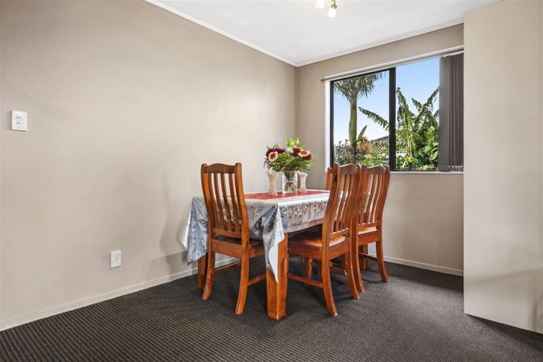 Photo of property in 1/9 Penion Drive, Flat Bush, Auckland, 2023