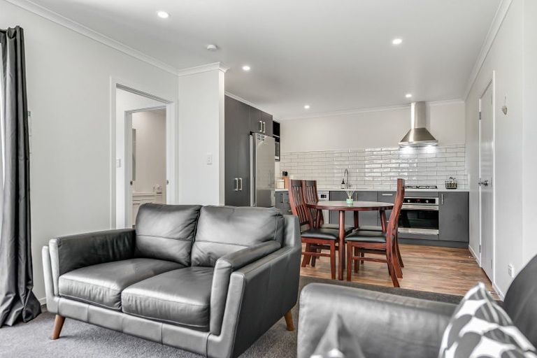 Photo of property in 2/28 Mckay Drive, Temple View, Hamilton, 3218