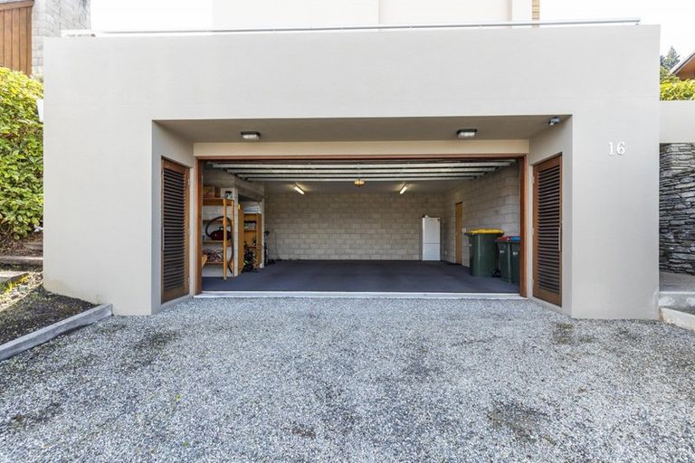 Photo of property in 16 Earnslaw Terrace, Queenstown, 9300