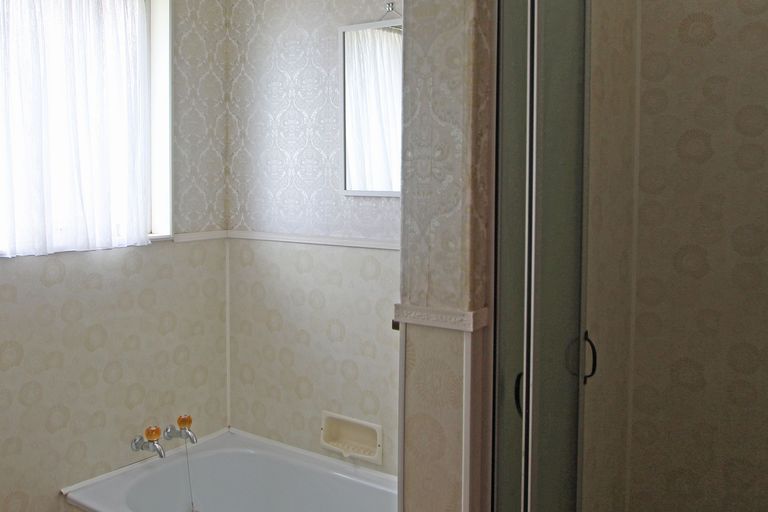 Photo of property in 8a Stuart Street, Holmes Hill, Oamaru, 9401