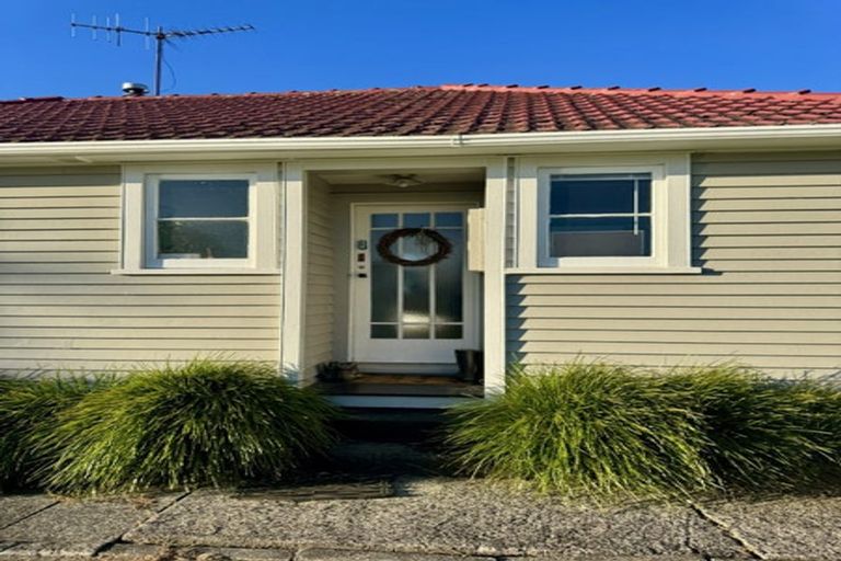 Photo of property in 144 Great South Road, Huntly, 3700